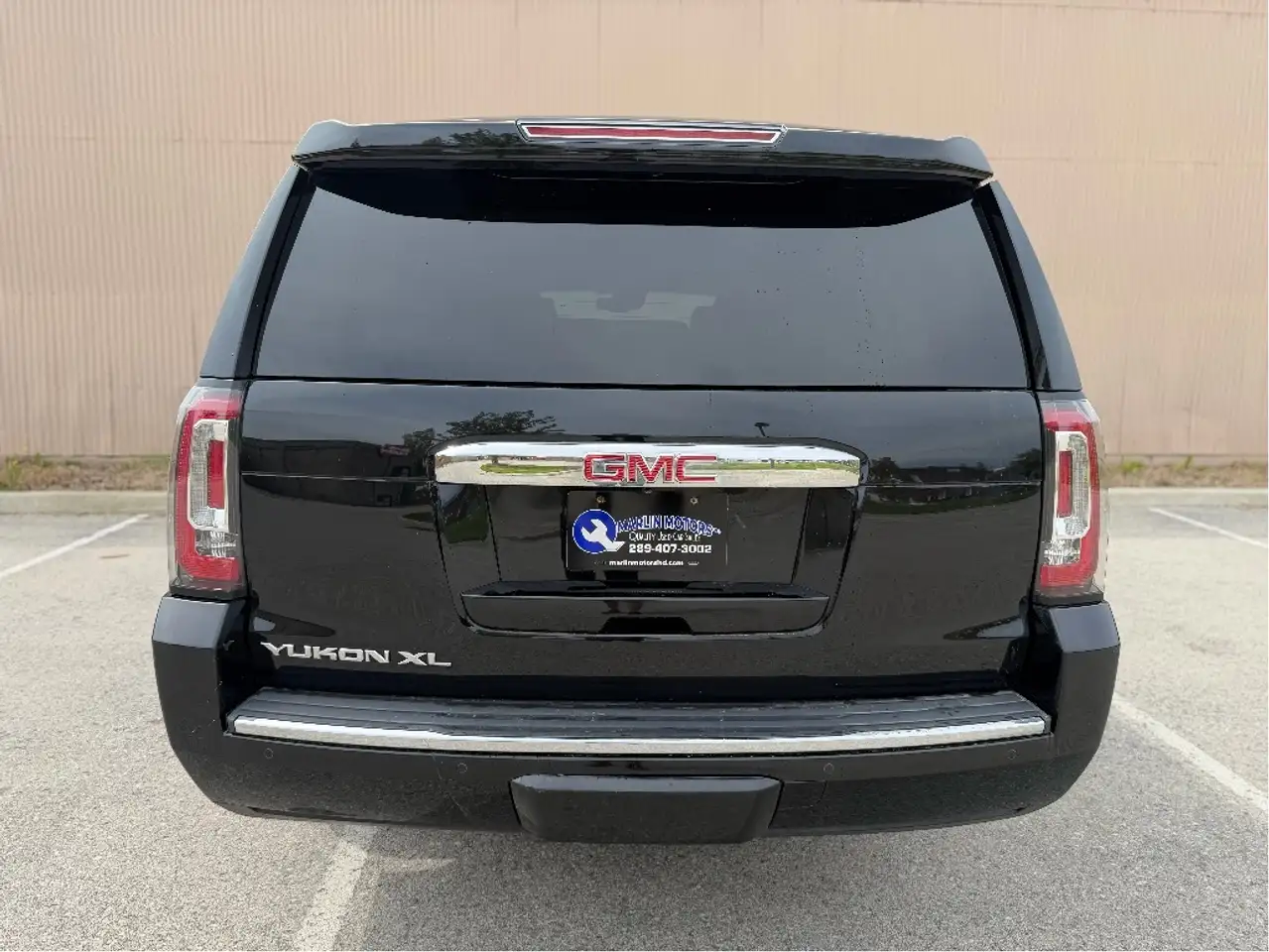 GMC Yukon снимка GMC Yukon