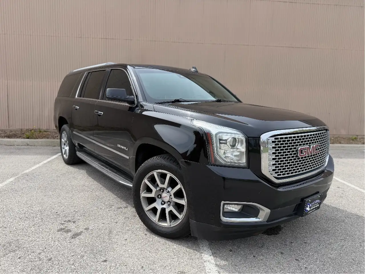 GMC Yukon снимка GMC Yukon
