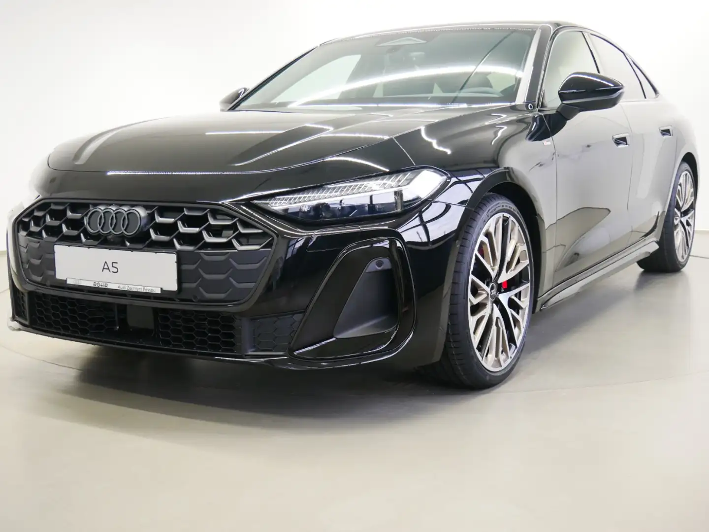 Audi A5 Limousine TDI quattro S line S tro. MATRIX AHK TEC Schwarz - 2