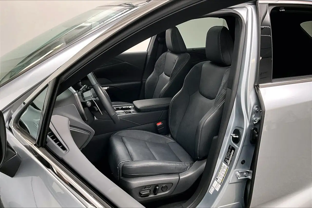 Lexus RX photo Lexus RX