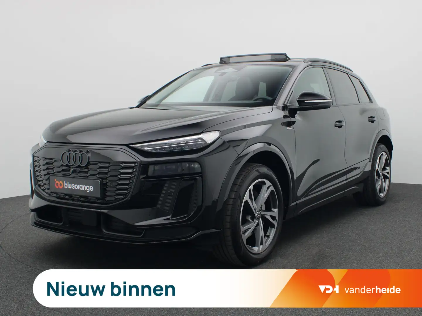 Audi Q6 e-tron Launch edition 83 kWh 252PK Panoramadak, Ke Zwart - 1