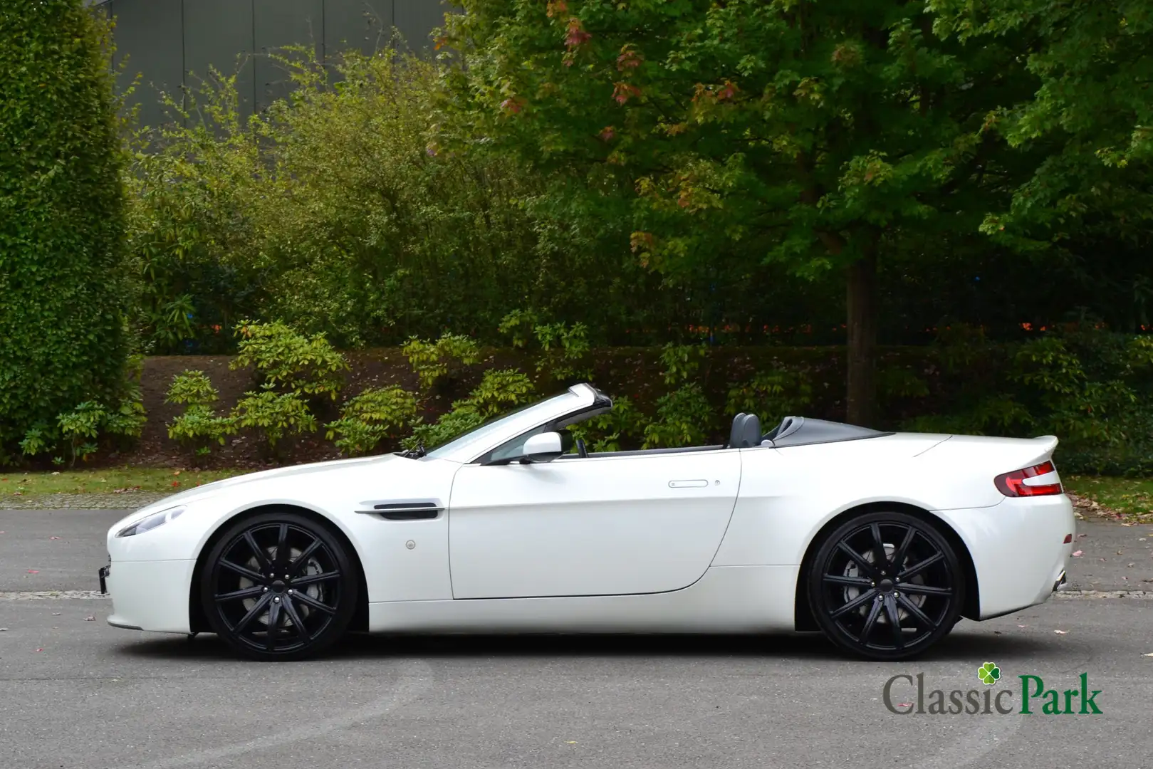 Aston Martin Vantage V8 Roadster Wit - 2