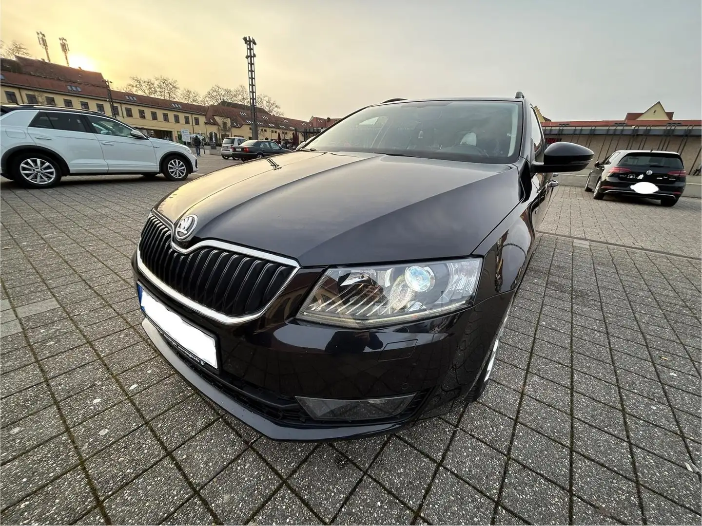 Skoda Octavia Combi 1.6 TDI (Green tec) Joy Schwarz - 2