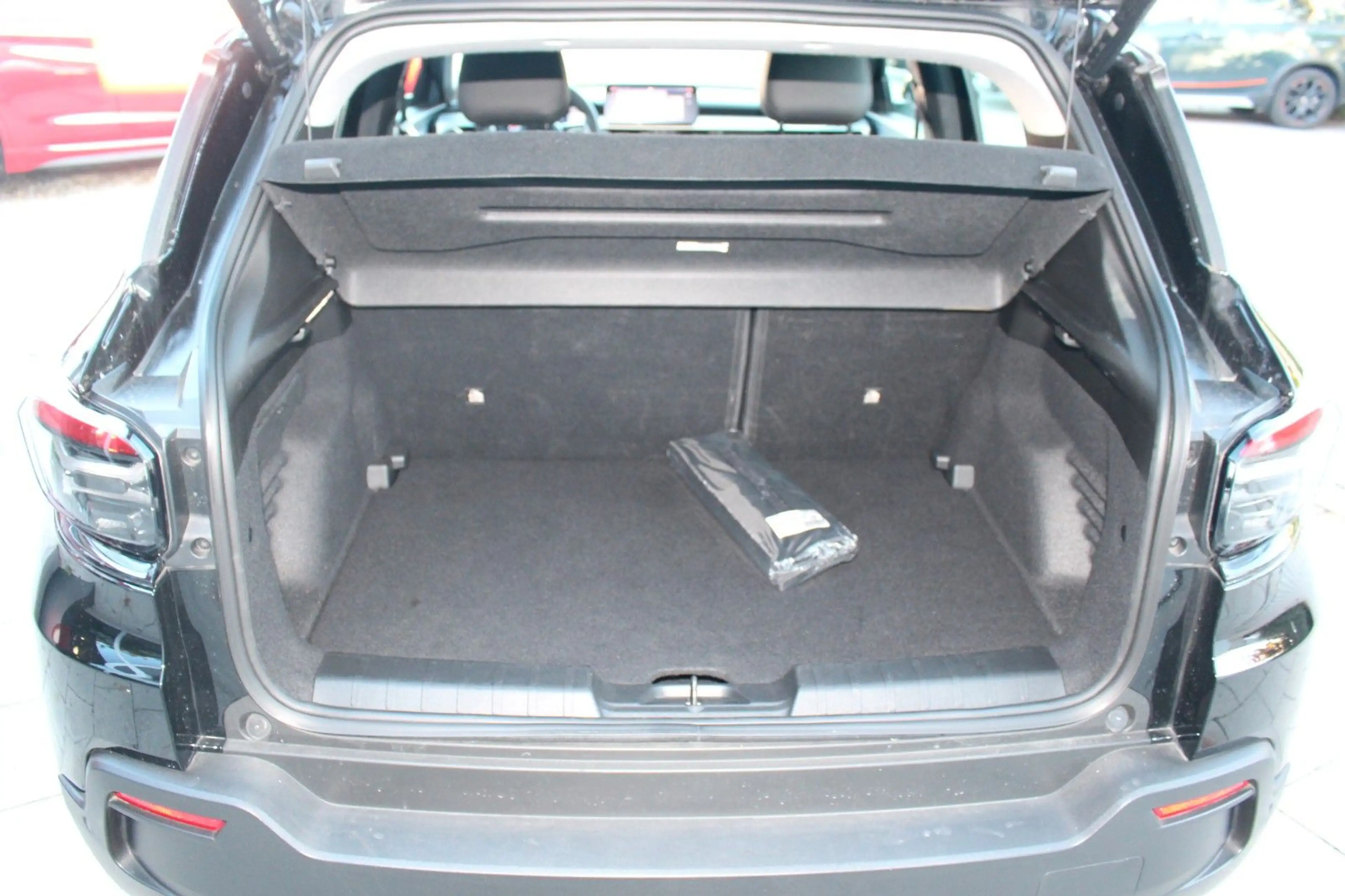 Jeep Avenger Altitude Mild-Hybrid — photo 10