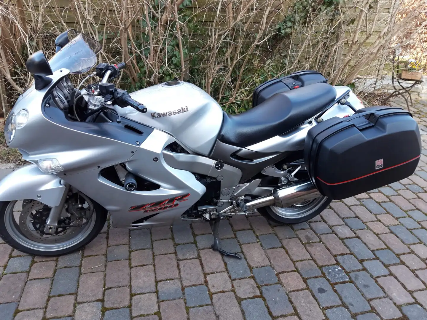 Kawasaki ZZR 1200 Silver - 2