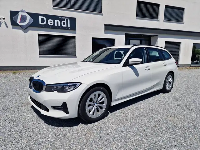 Bmw 320 320d *AHK*Navi*LED*Komfortzug.*uvm..