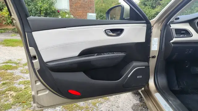 Renault Talisman view 7