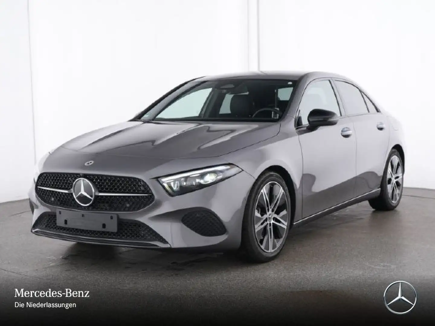 Mercedes-Benz A 220 Lim 4M PROGRESSIVE+NIGHT+AHK+MULTIBEAM+8G Gris - 2