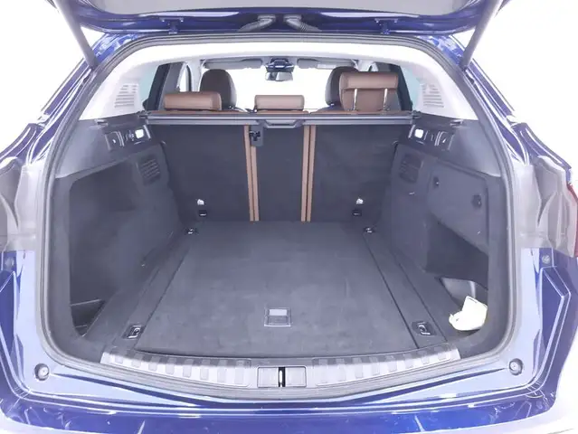 Alfa Romeo Stelvio view 14