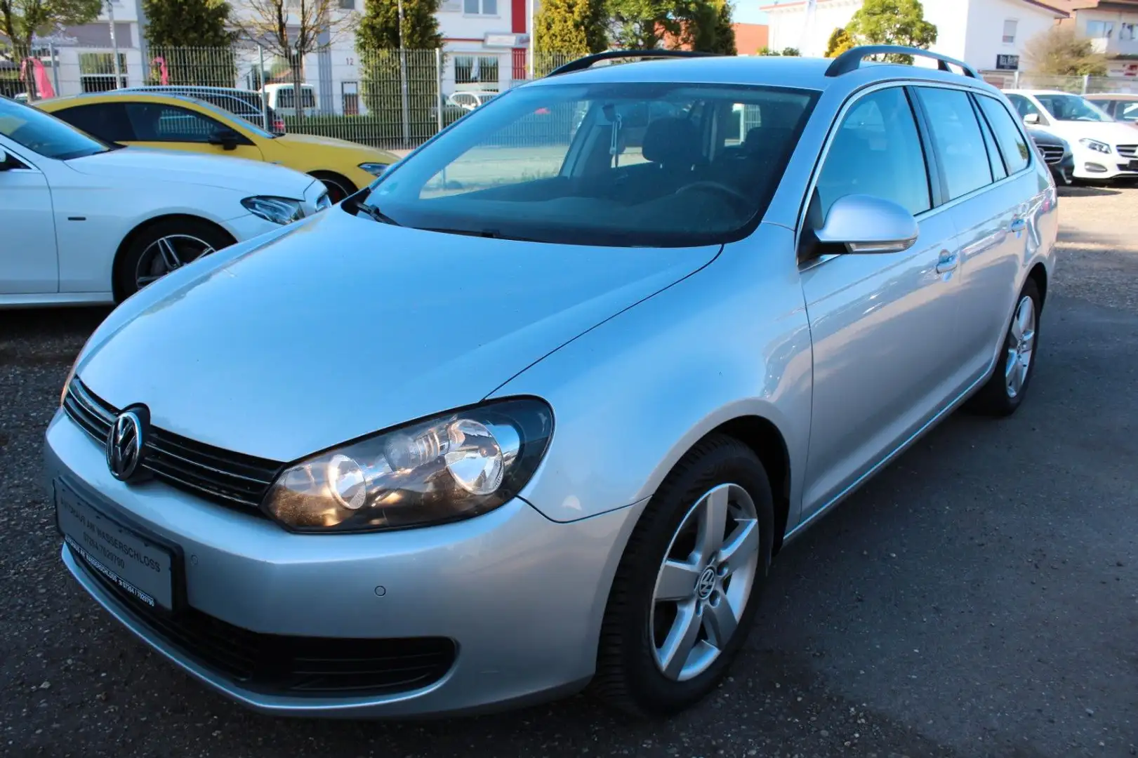 Volkswagen Golf VI Variant Comfortline 4Motion 1.6 TDI*CHRO Plateado - 1