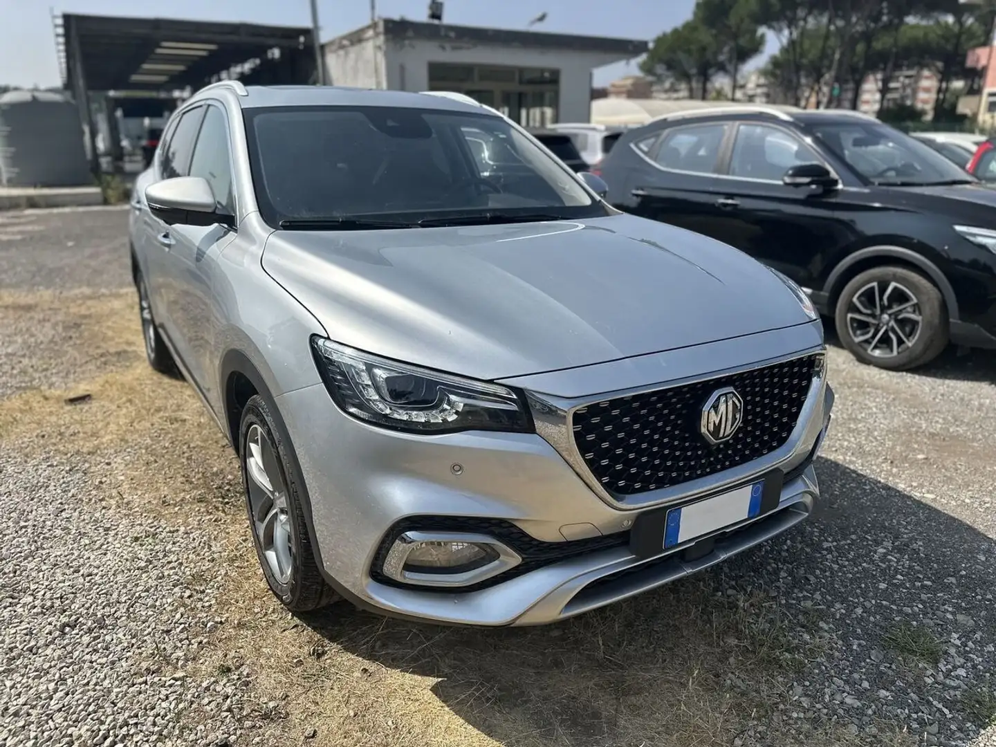 MG HS 1.5 T Comfort Argent - 1