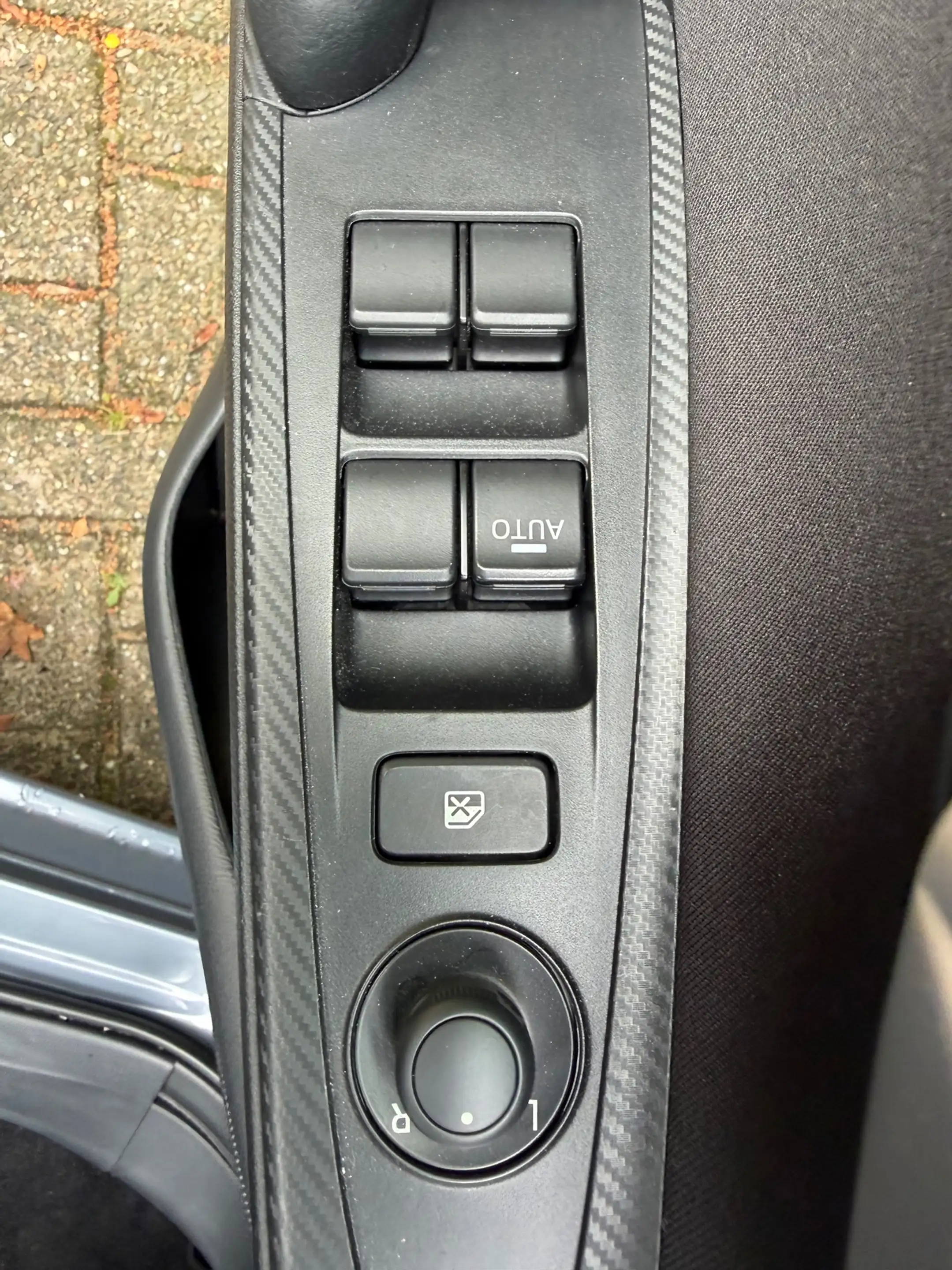 Mazda 2 1.5 SkyActiv-G 90 Homura — photo 17