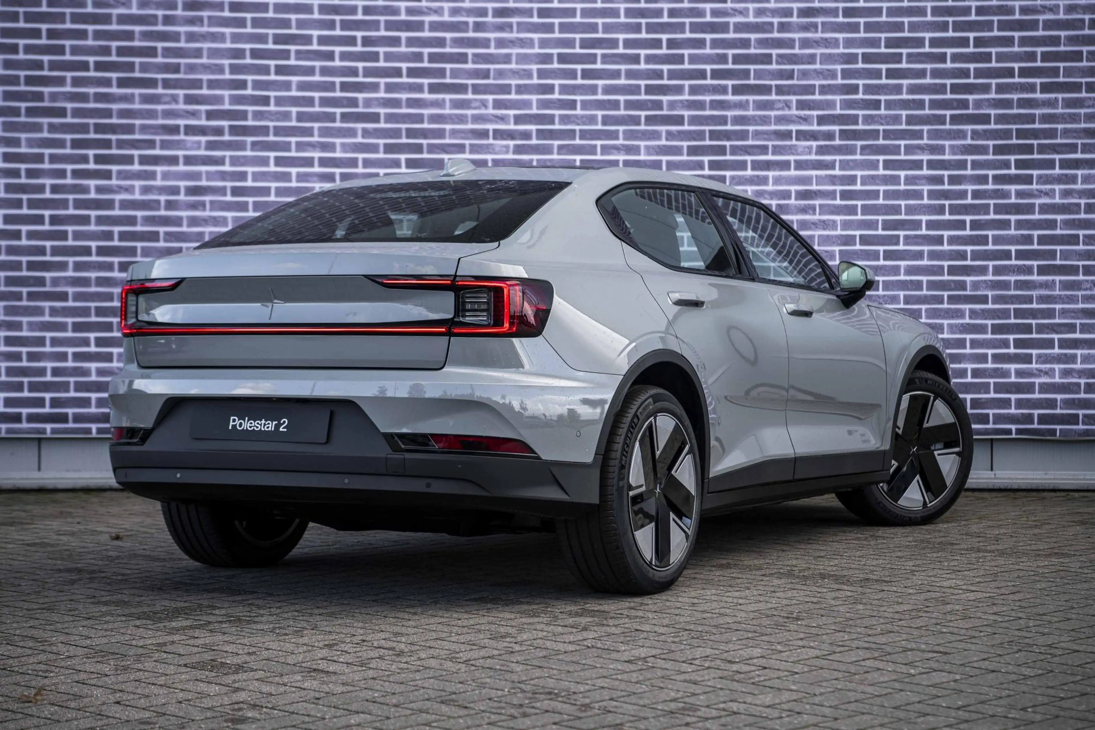 Polestar 2 Long Range Single Motor Prime 82 kWh | Pilot assis — photo 2