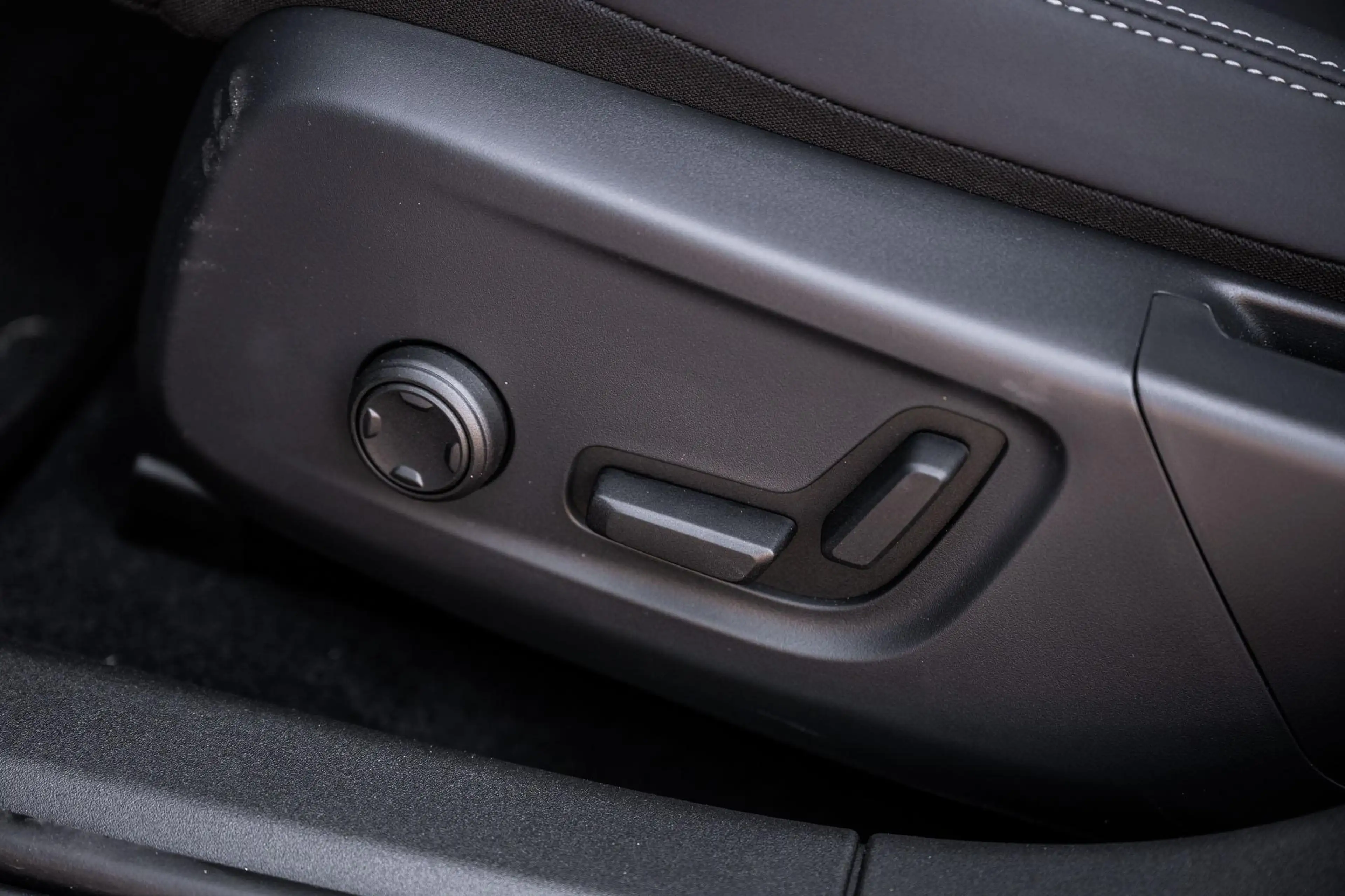 Polestar 2 Long Range Single Motor Prime 82 kWh | Pilot assis — photo 7