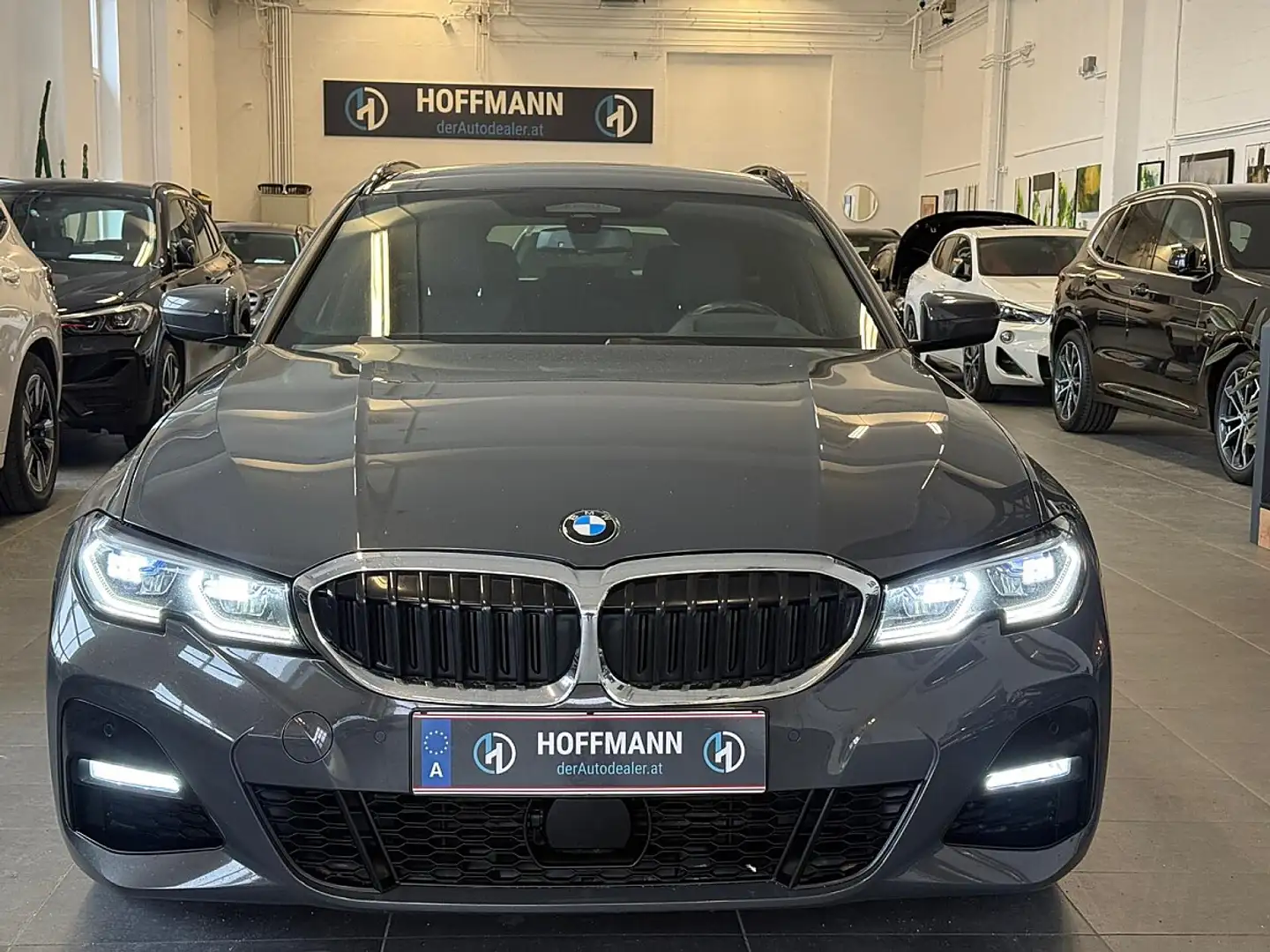 BMW 320 d xDrive Touring Aut. M-Paket/Laser/HUD/HiFi/AC... Grau - 2