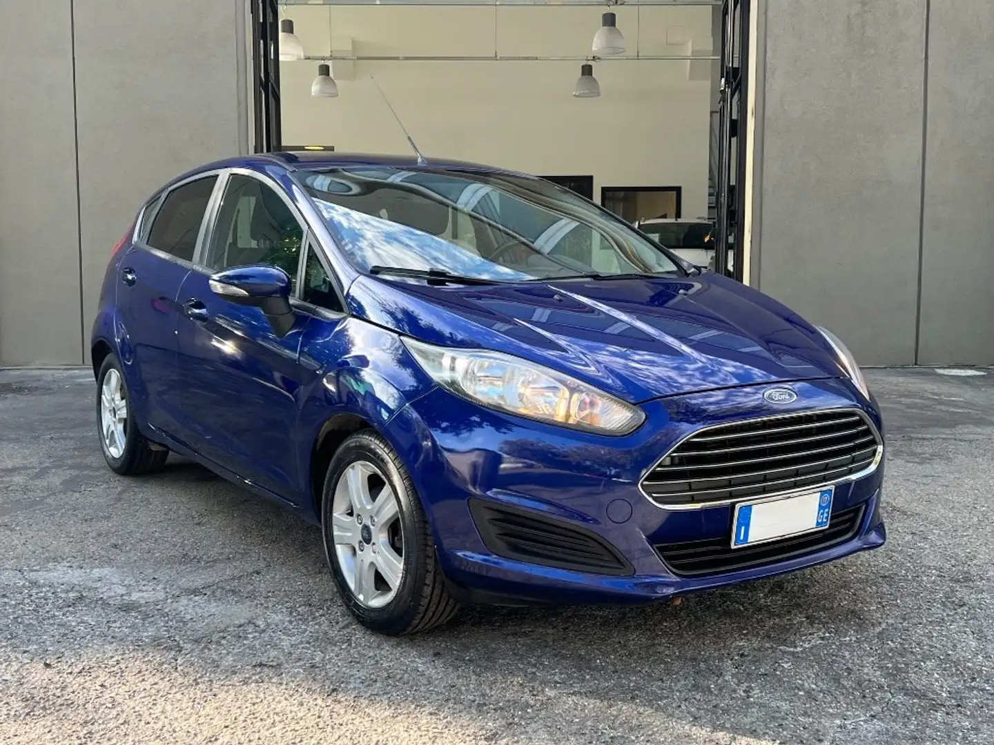 Ford Fiesta 1.2 82 CV 5 porte Titanium Bleu - 1