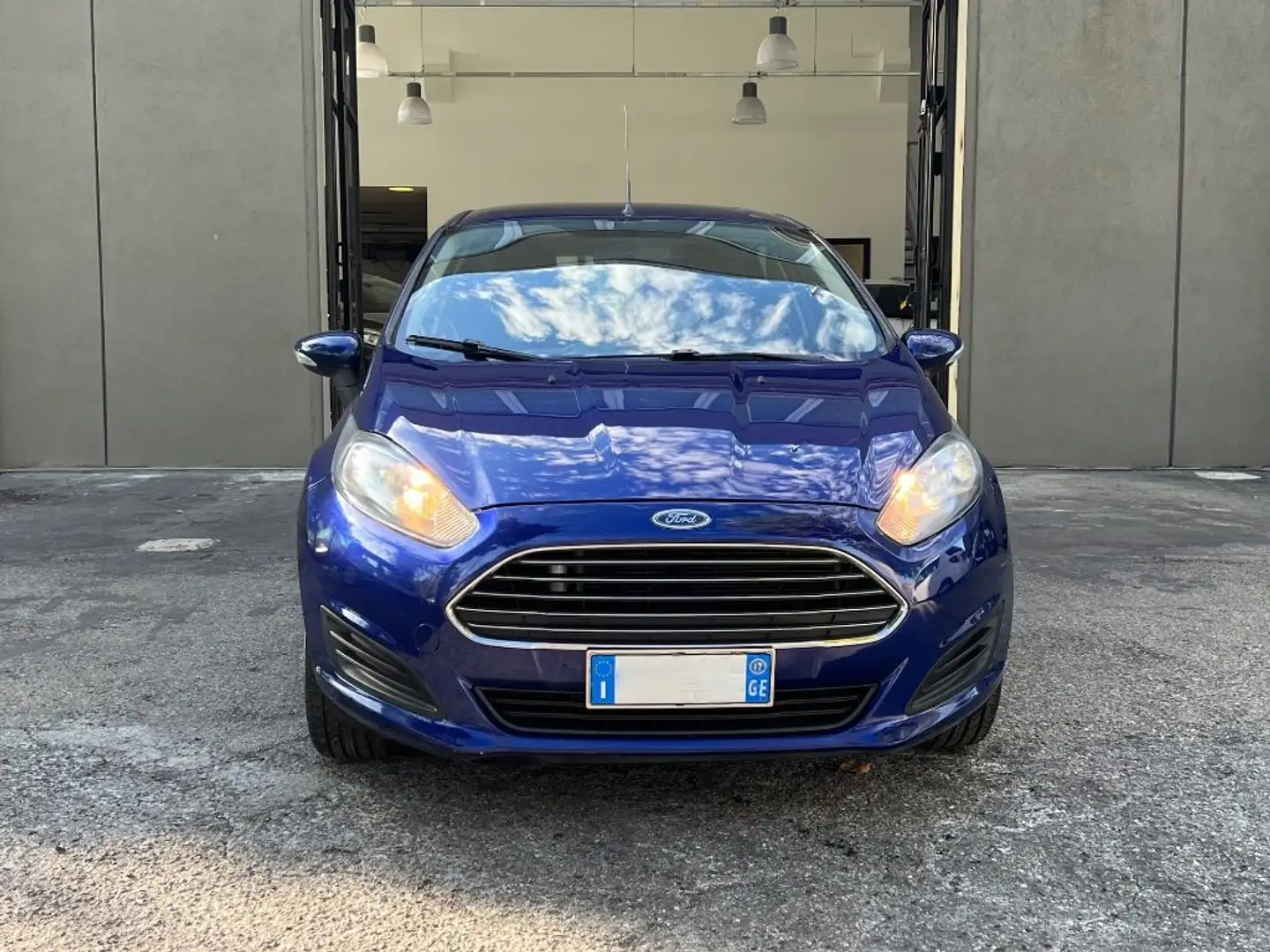 Ford Fiesta 1.2 82 CV 5 porte Titanium Bleu - 2