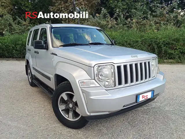Jeep Cherokee 4X4 2.8CRD 177CV GANCIO TRAINO NUOVO