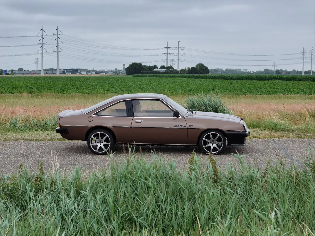 Opel Manta 1.6S, foto 4