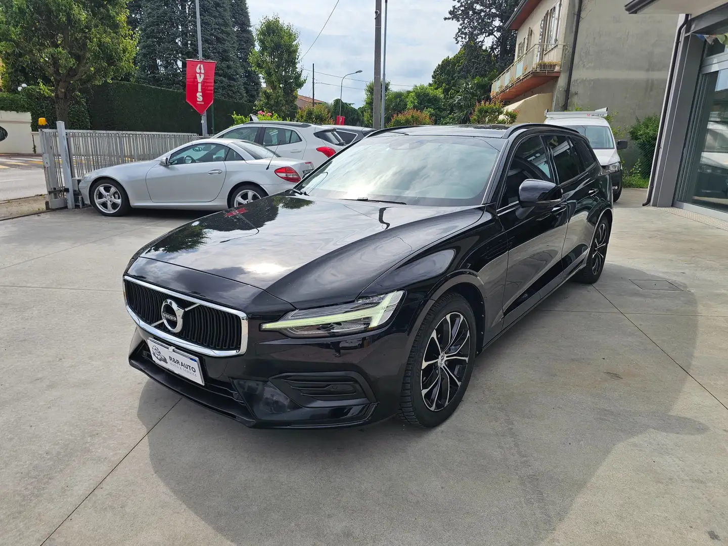 Volvo V60 V60 2.0 d4 Business Plus geartronic my20 Noir - 1