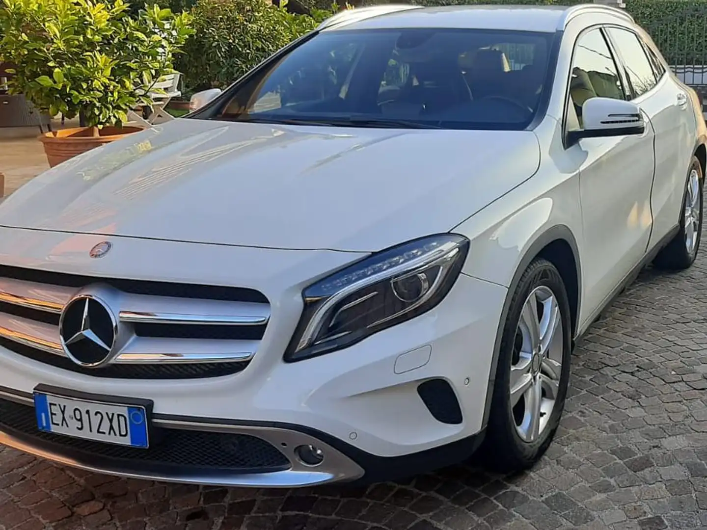 Mercedes-Benz GLA 220 GLA-X156 2014 d (cdi) Sport 4matic 170cv auto Bianco - 1