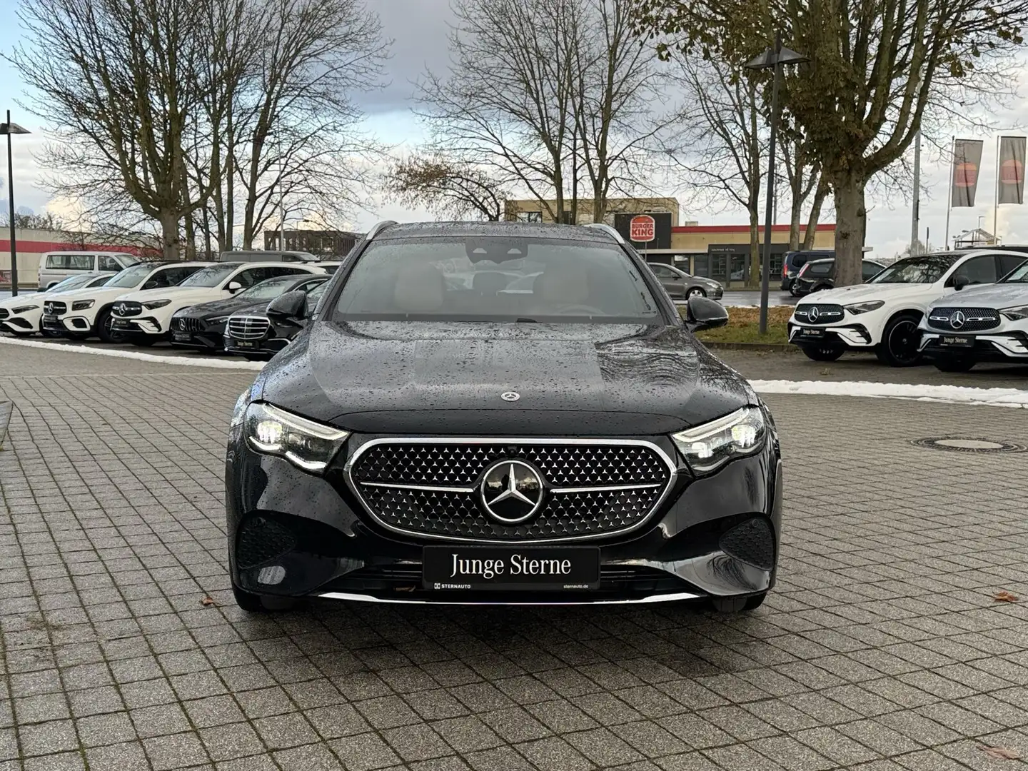 Mercedes-Benz E 200 E 200 T AVANTGARDE Advanced Plus/Navi/Distronic Schwarz - 2