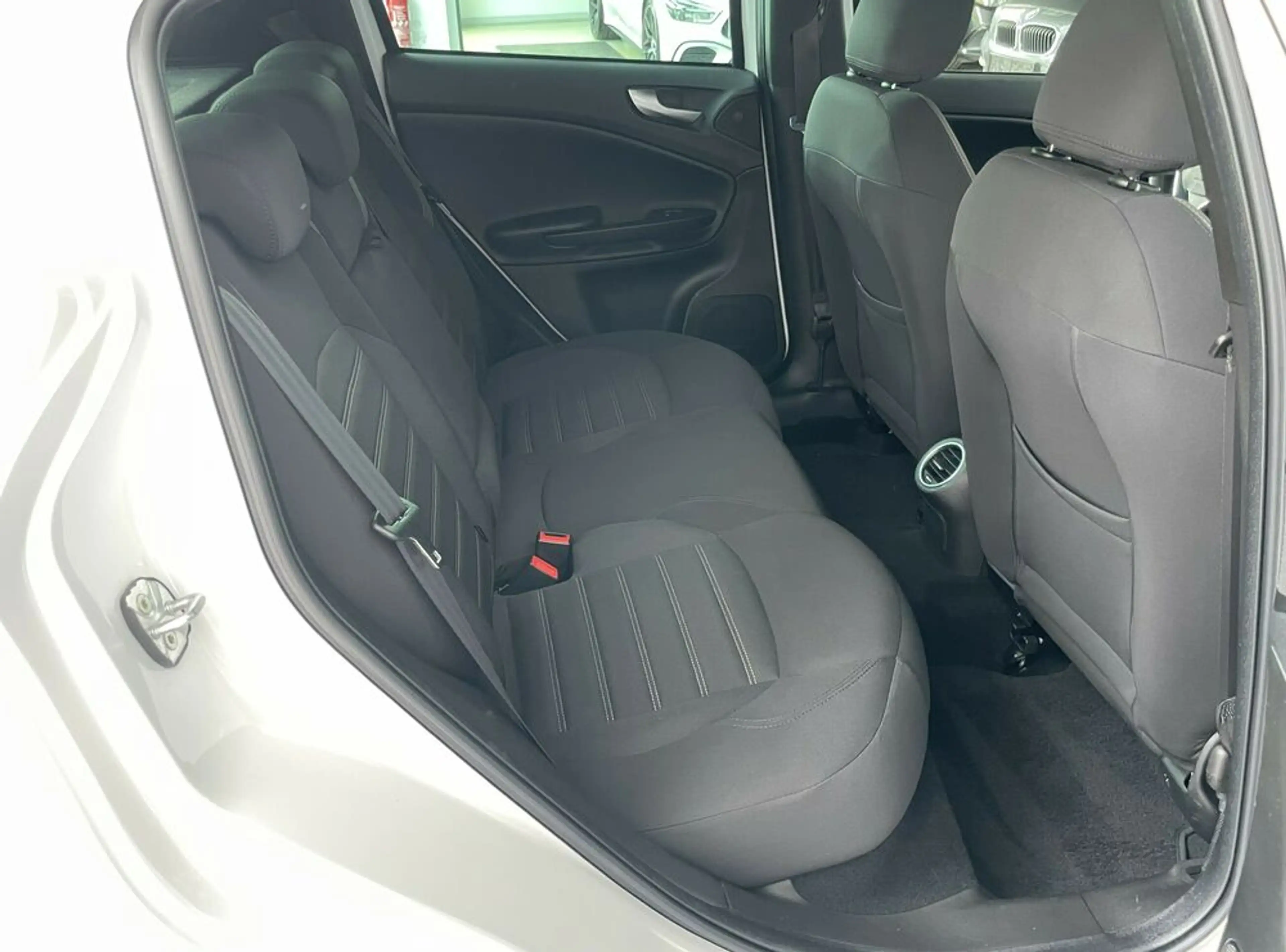 Alfa Romeo Giulietta Super *Bi-Xenon*PDC*Kamera*SitzH*DAB* — photo 11