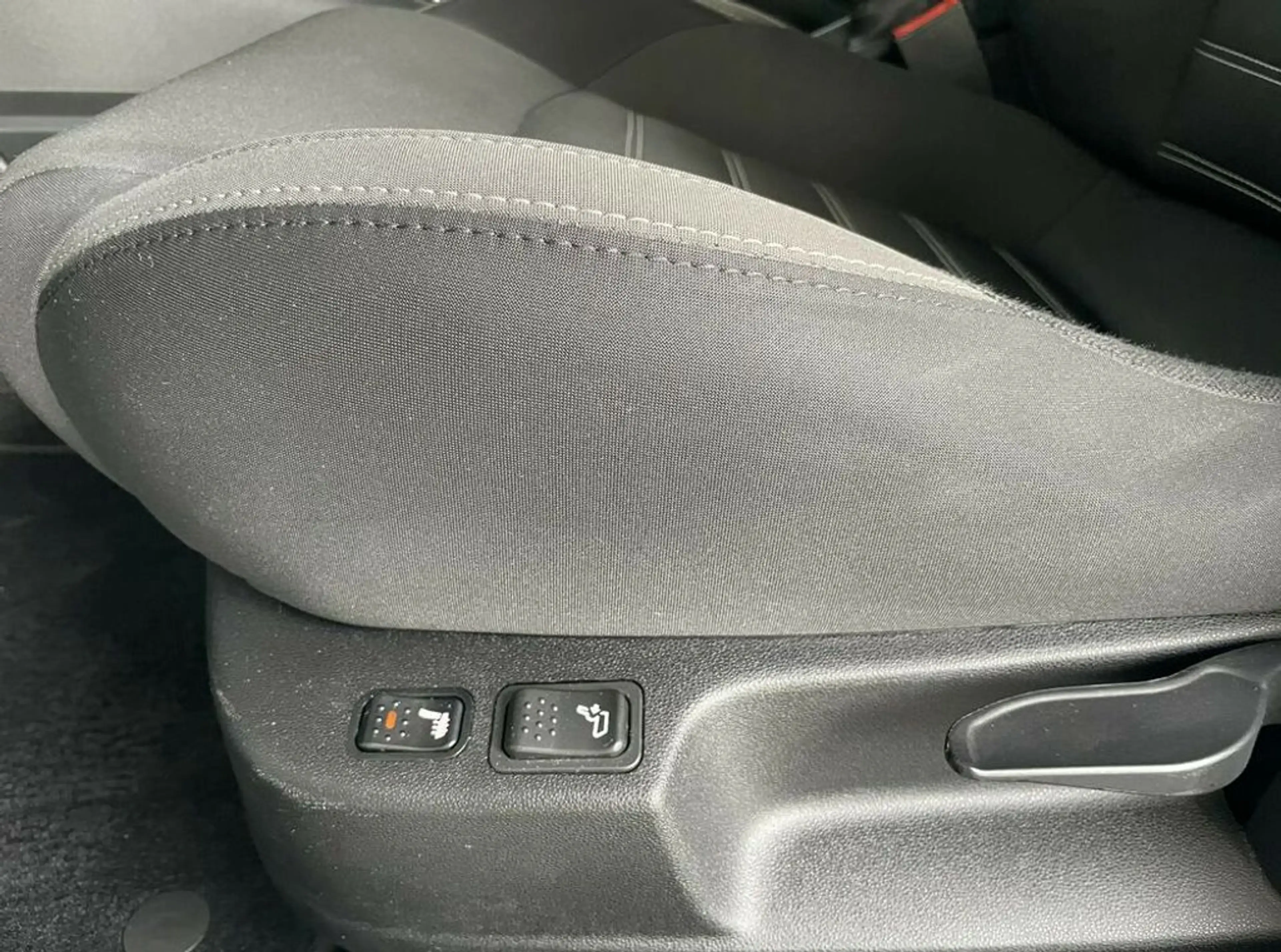 Alfa Romeo Giulietta Super *Bi-Xenon*PDC*Kamera*SitzH*DAB* — photo 10
