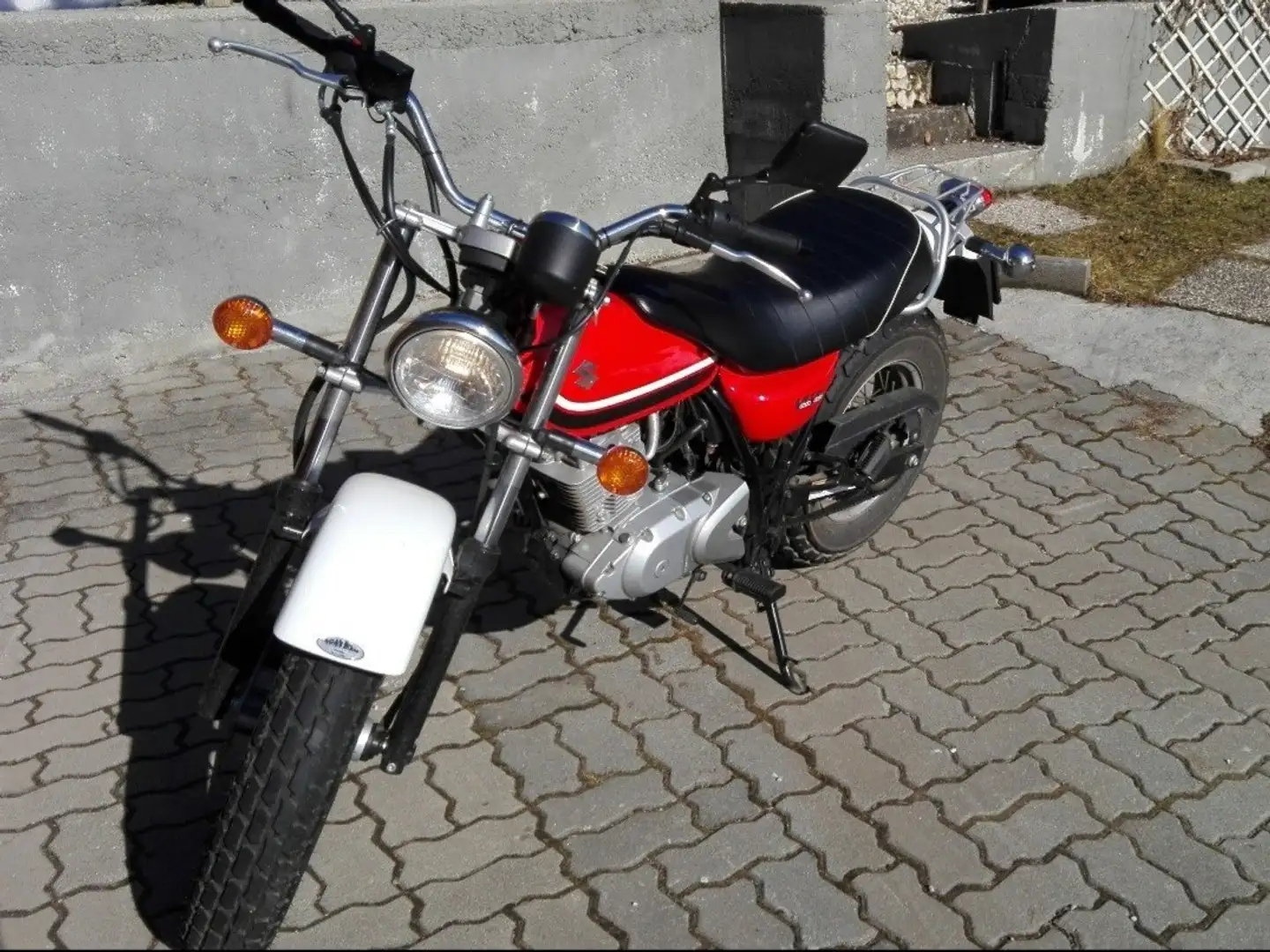 Suzuki RV 125 Rouge - 2