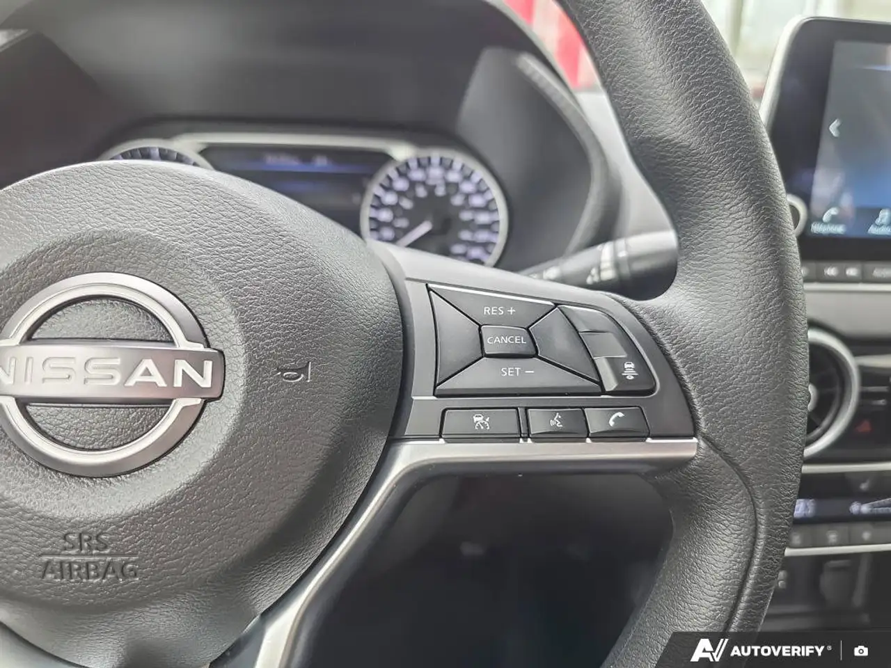 Nissan Sentra fotografie Nissan Sentra