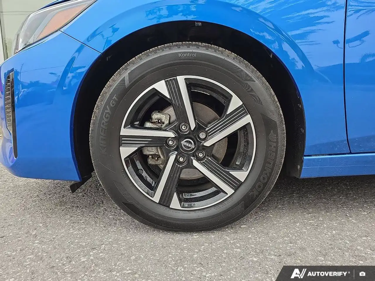 Nissan Sentra fotografie Nissan Sentra