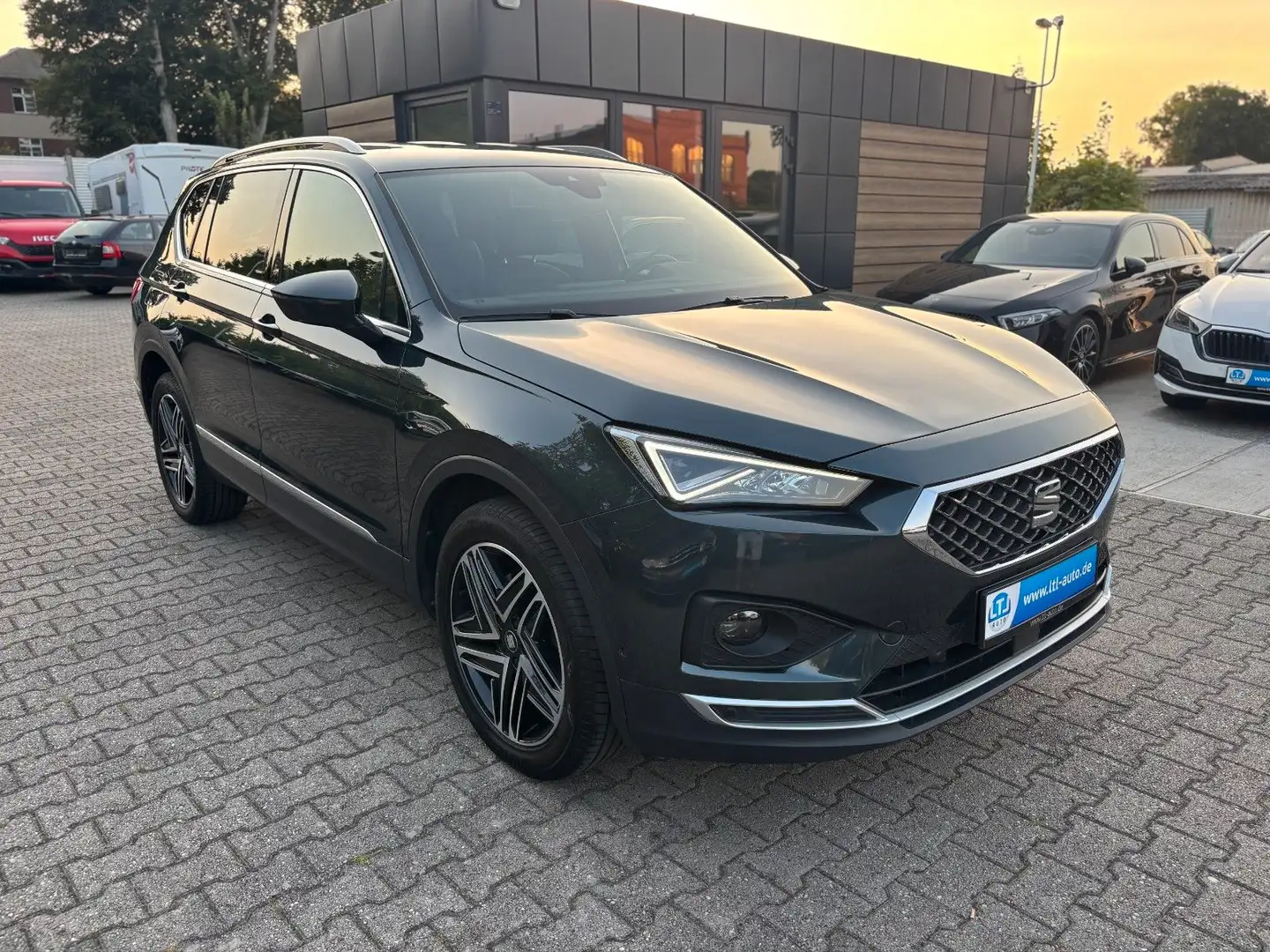SEAT Tarraco Xcellence 4Drive DSG 190PS 7Sitzer AHK Vert - 1