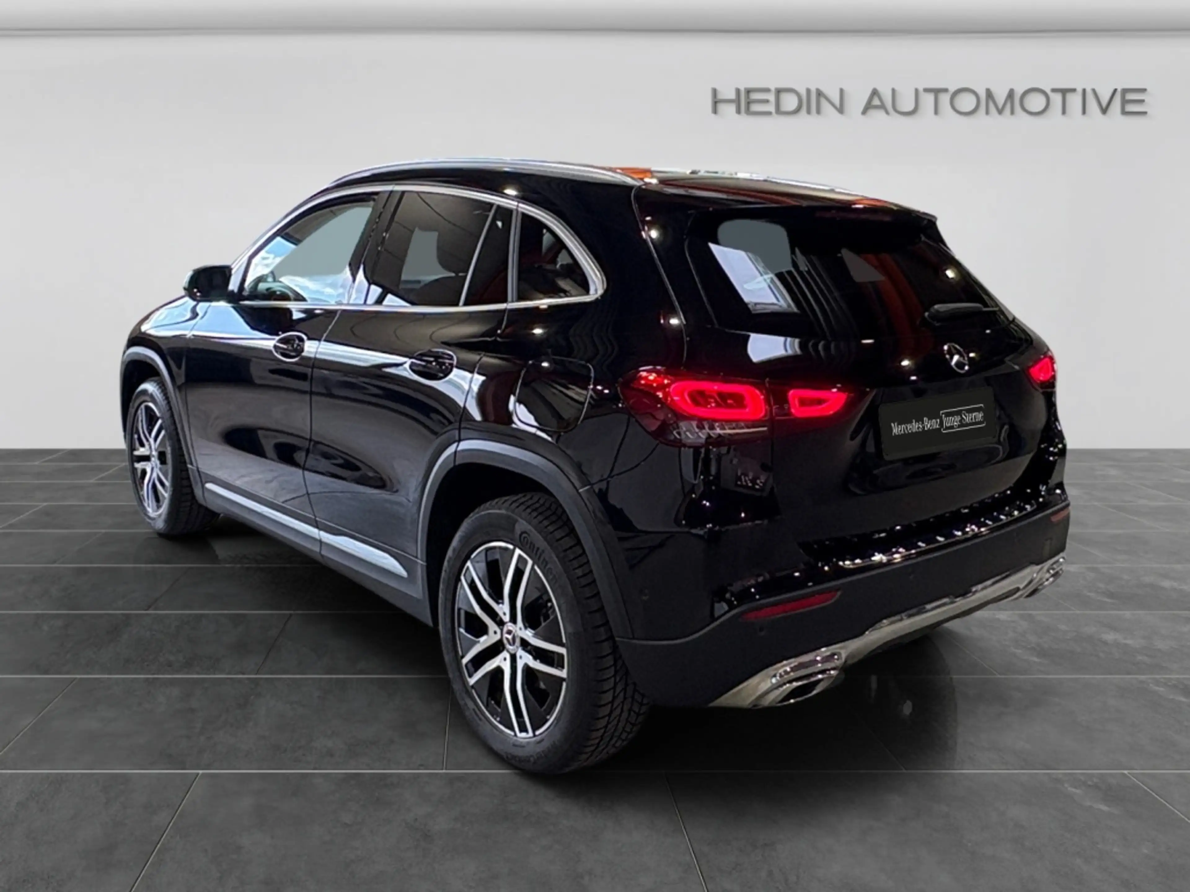 Mercedes-Benz GLA 200 PROGRESSIVE|MBEAM|DISTR|PANO|AHK|360|SHZ — photo 4