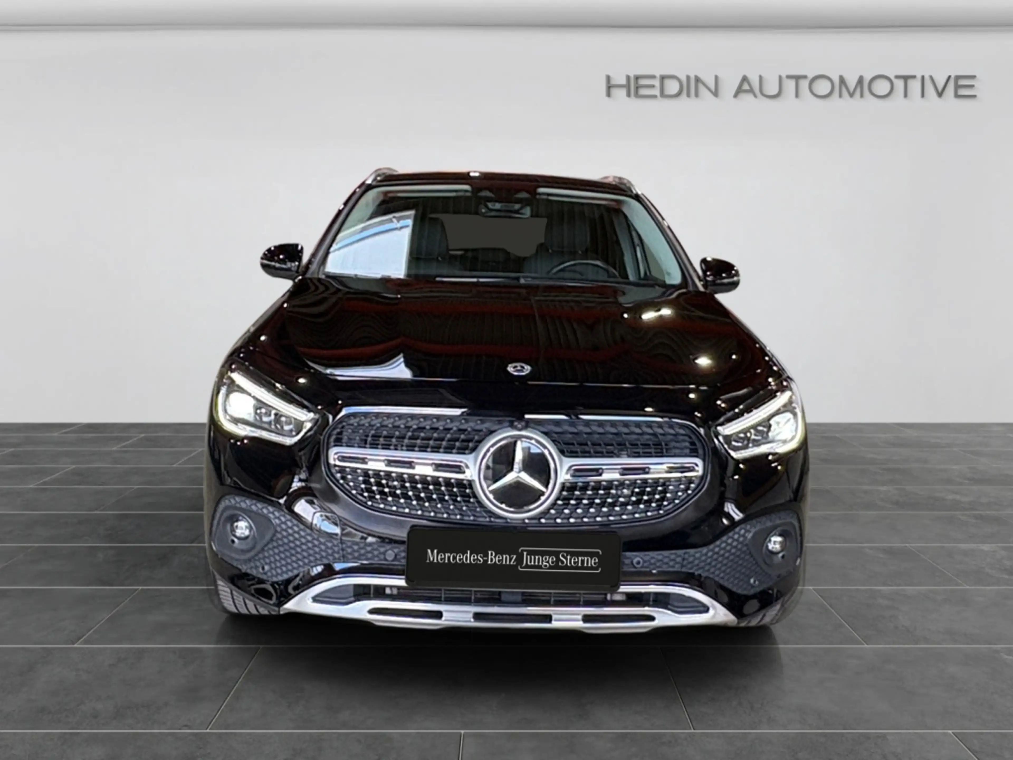 Mercedes-Benz GLA 200 PROGRESSIVE|MBEAM|DISTR|PANO|AHK|360|SHZ — photo 9