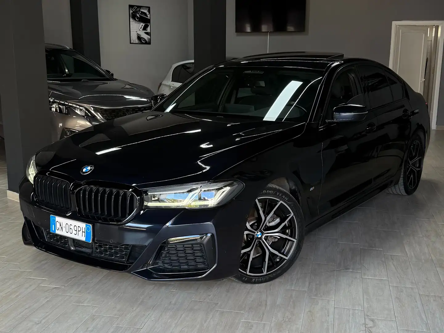 BMW 520 d mhev 48V Msport/Tetto/Luci ambiente Noir - 1