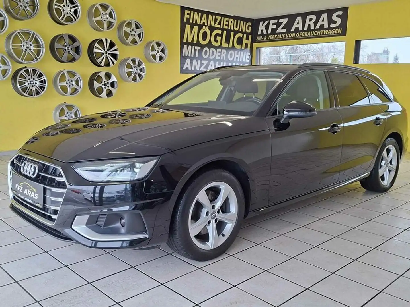 Audi A4 35 TDI advanced 1.BESITZ, PDC, NAVI, LED, SITZH Schwarz - 1