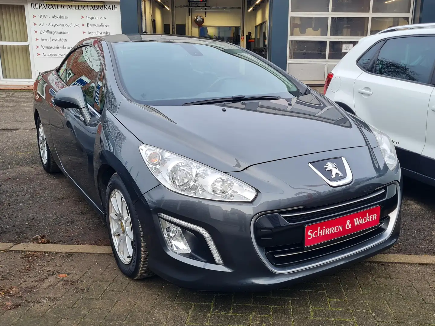 Peugeot 308 Active Cabrio - Abgabe nur an Gewerbe/Export Grau - 1