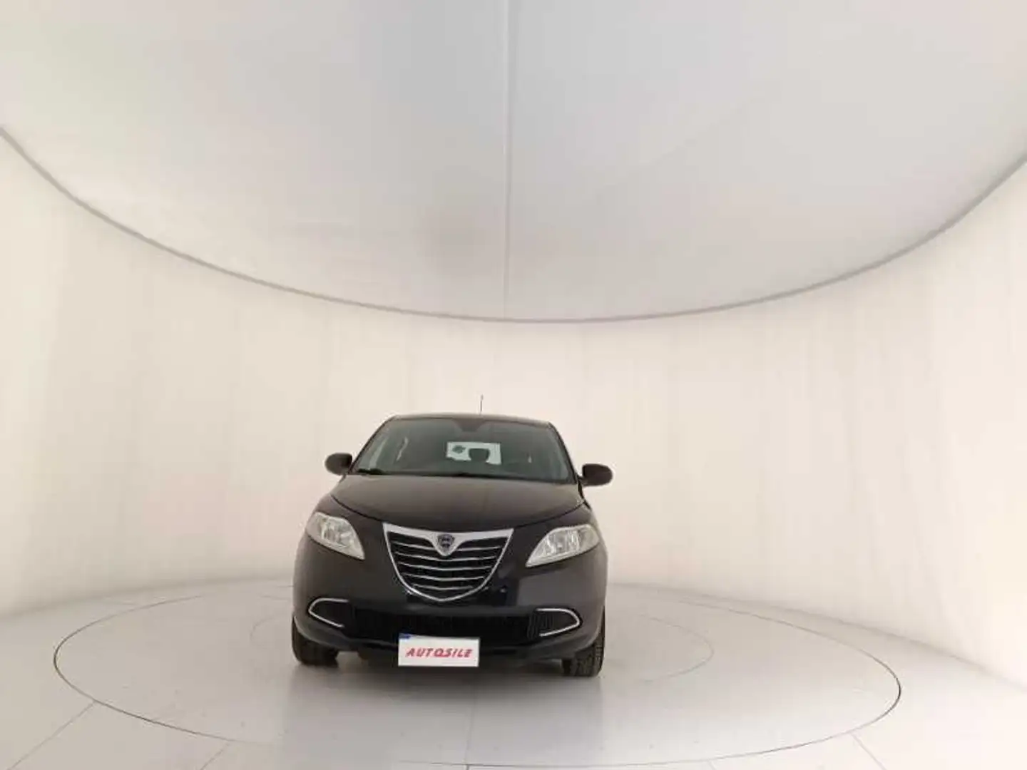 Lancia Ypsilon III 2011 1.2 8v Gold c/CL 69cv E6 Nero - 2