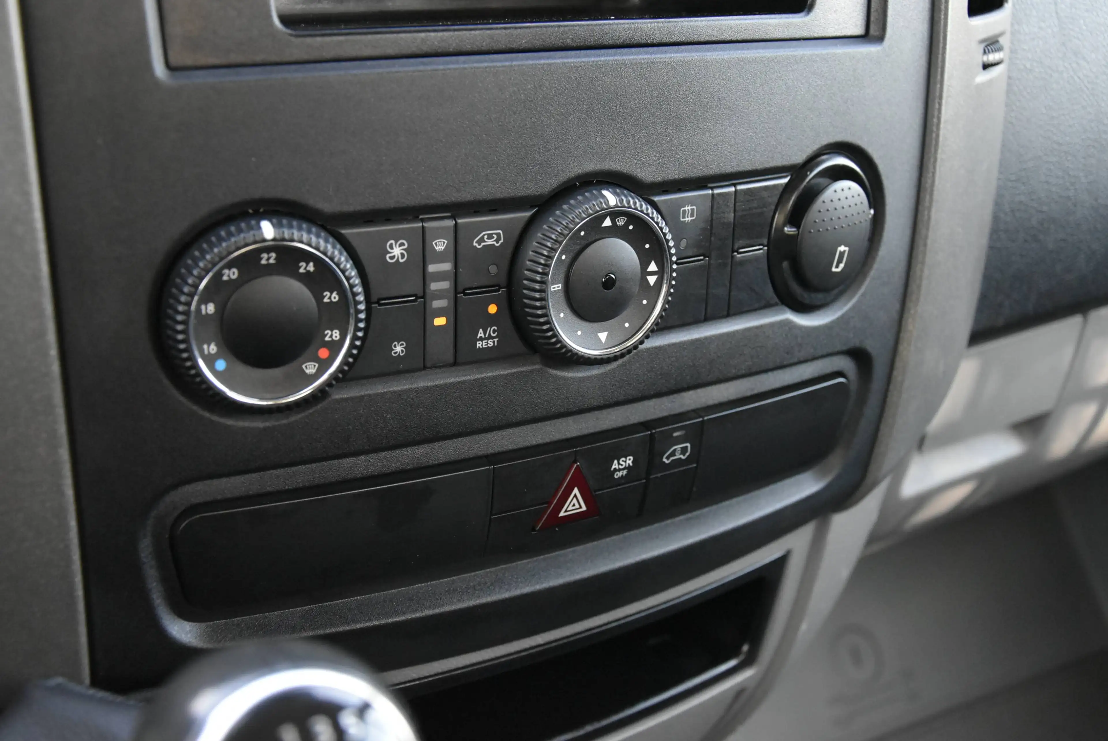 Volkswagen Crafter 2.0 CR TDi* 35 Châssis-cabine 3665 mm 2,0 l TDI 136ch *AIRCO*CARPASS* — photo 8