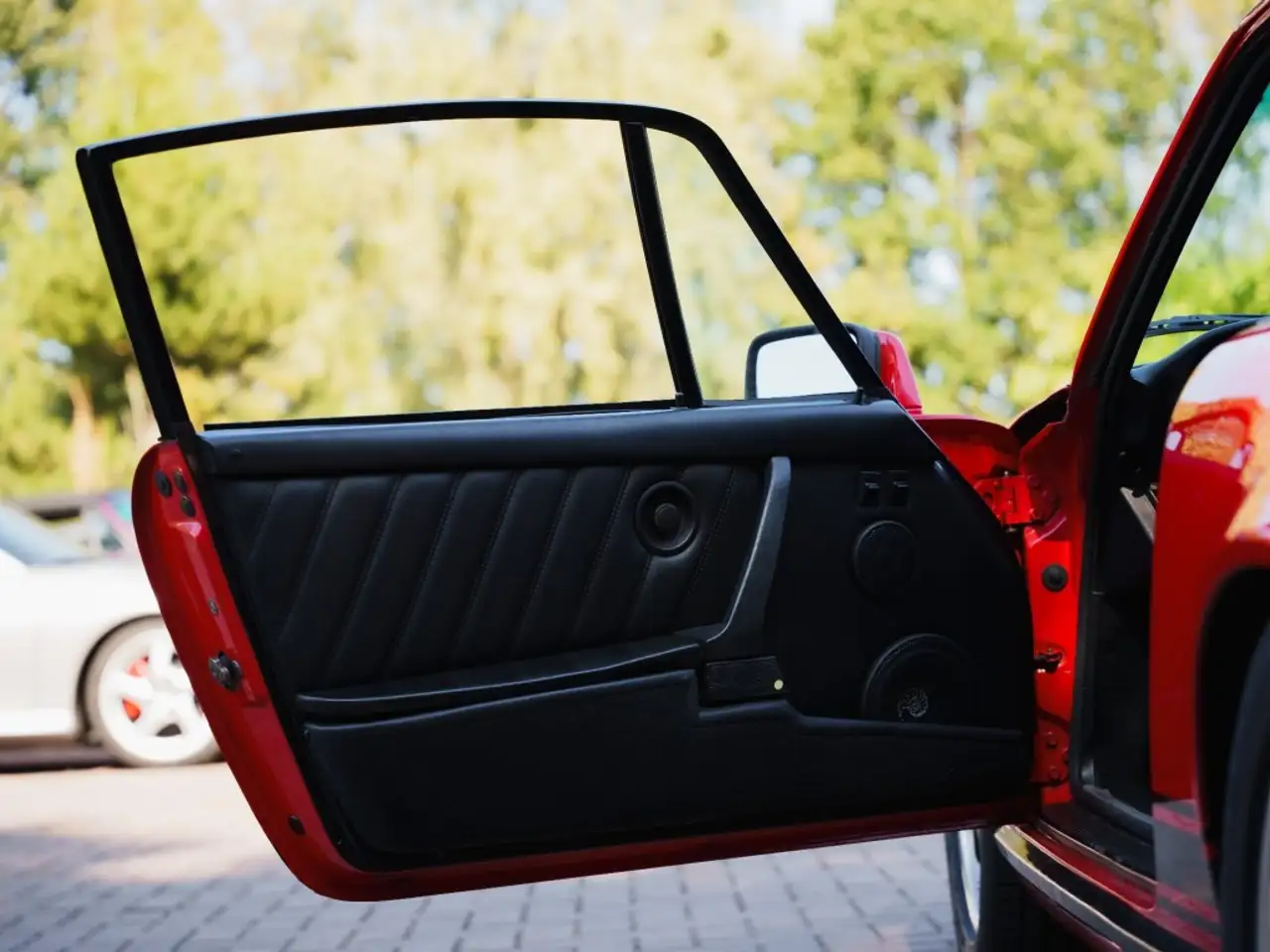 Porsche 911 3.2 Carrera Coupe â Guards Red â Black L, foto 4