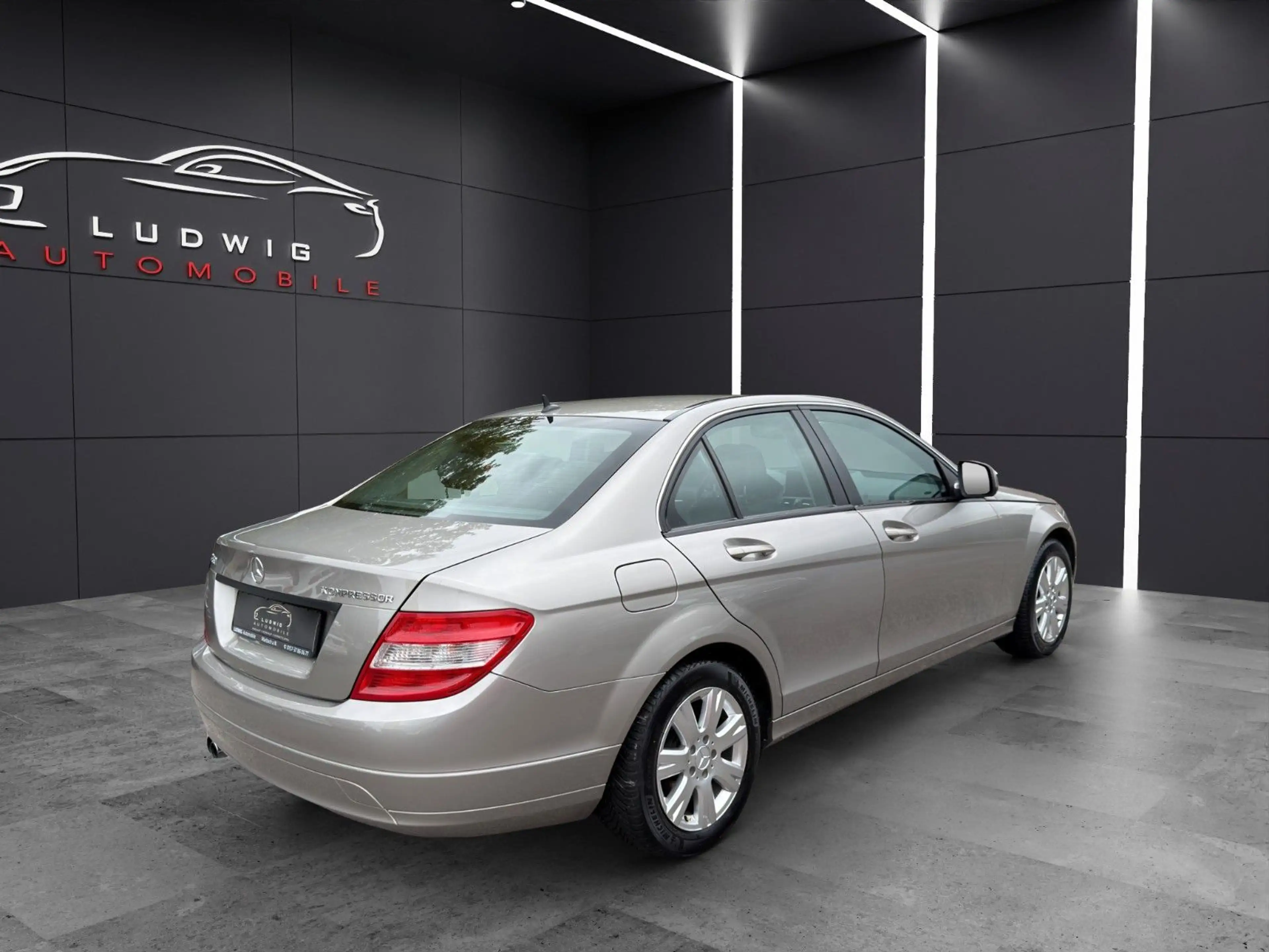 Mercedes-Benz C 180 C Limousine C 180 / AUTOMATIK / GEPFLEGT — photo 7