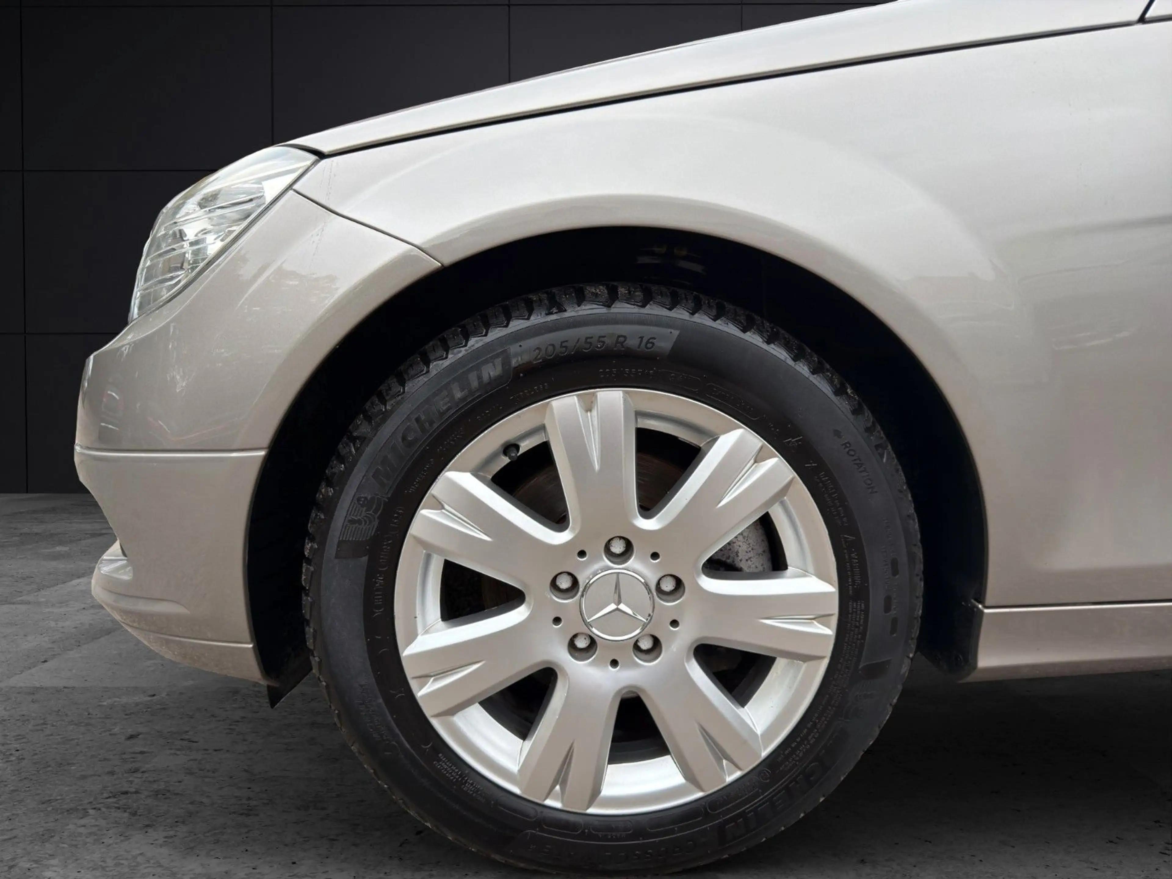 Mercedes-Benz C 180 C Limousine C 180 / AUTOMATIK / GEPFLEGT — photo 9