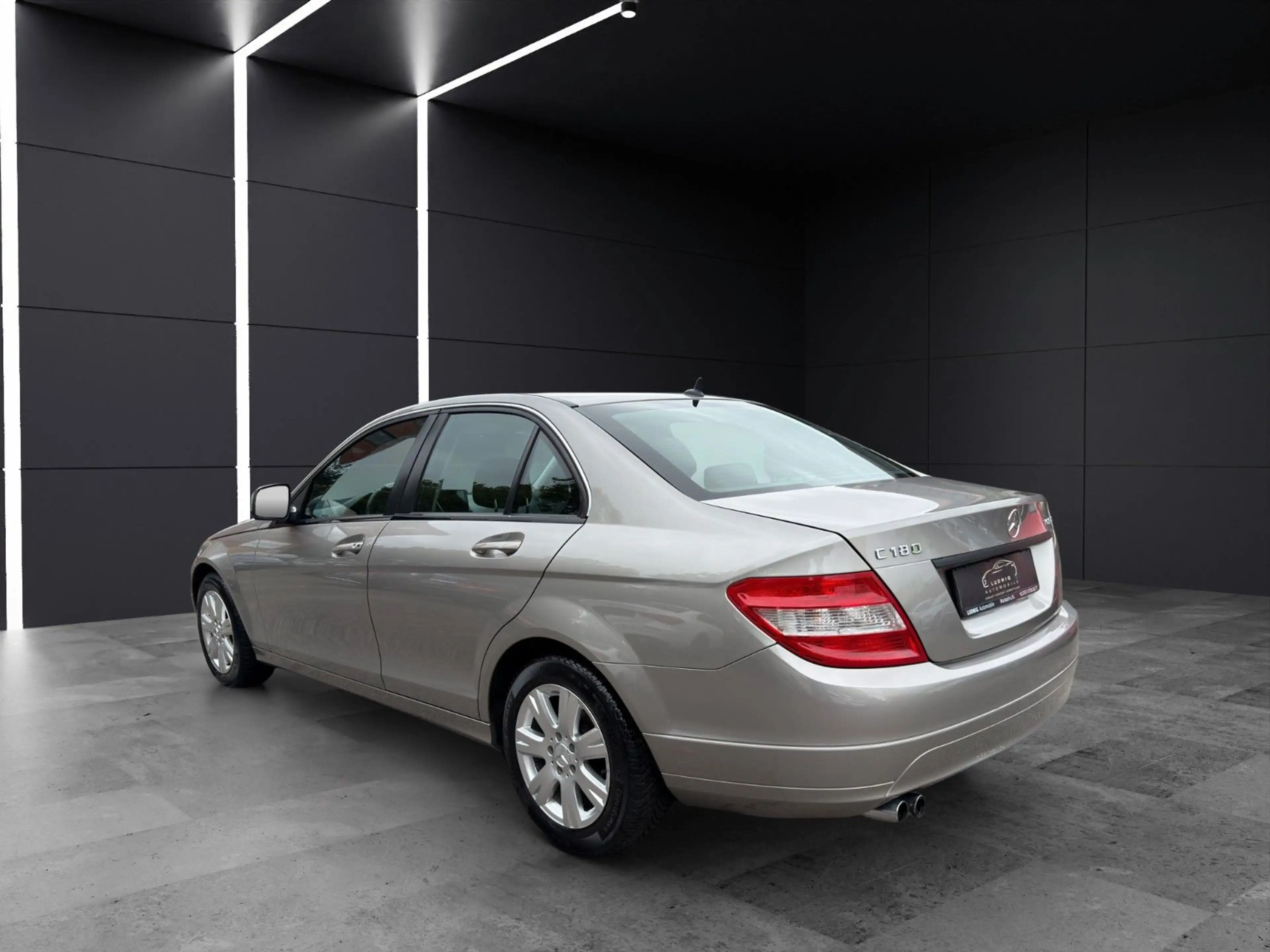 Mercedes-Benz C 180 C Limousine C 180 / AUTOMATIK / GEPFLEGT — photo 5