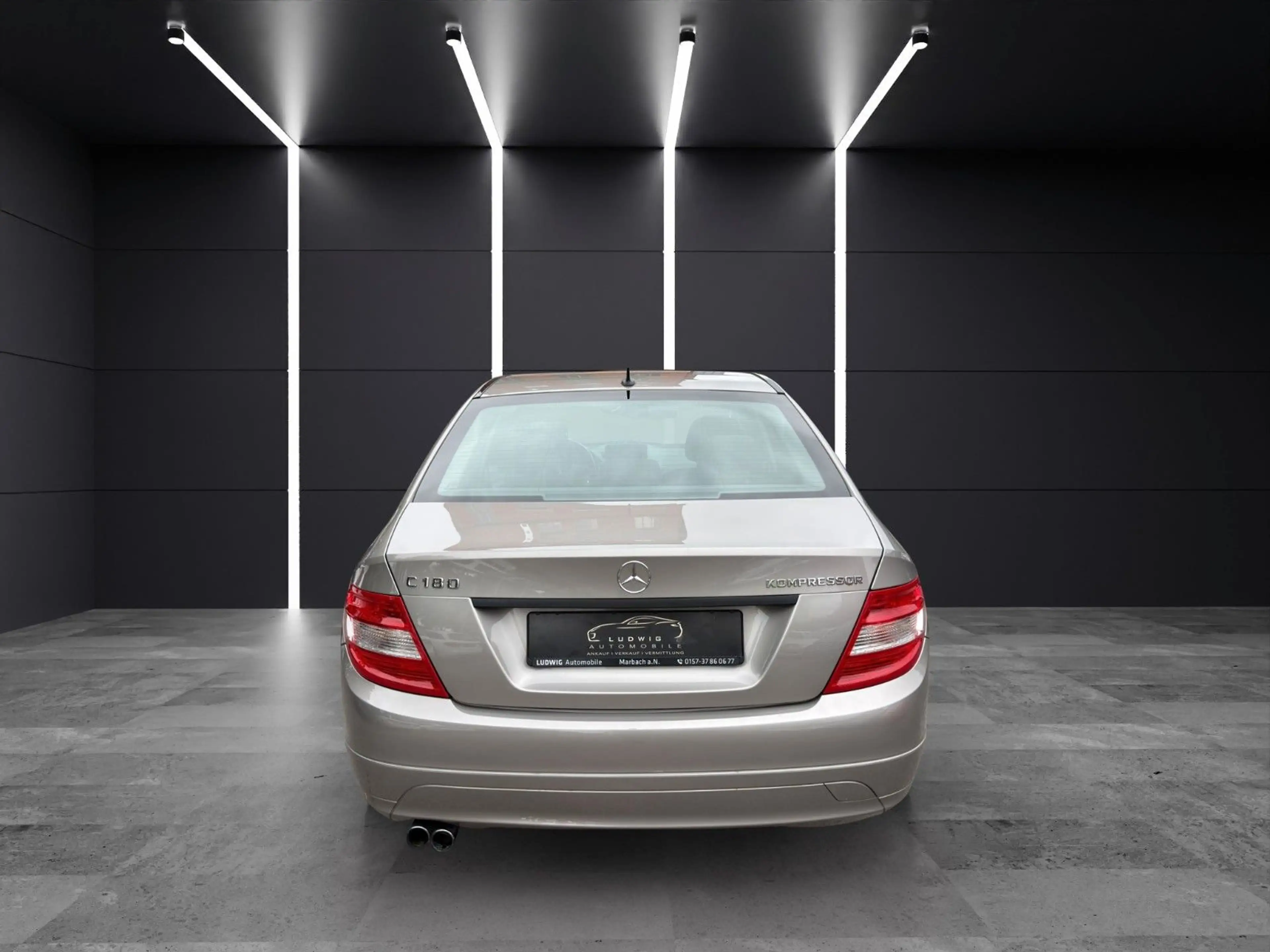 Mercedes-Benz C 180 C Limousine C 180 / AUTOMATIK / GEPFLEGT — photo 6
