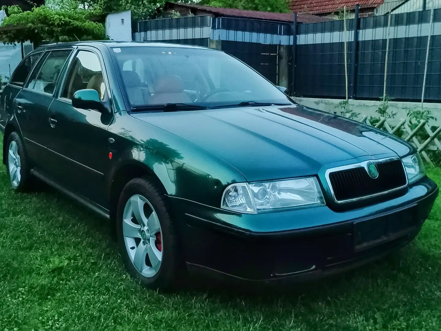 Skoda Octavia Octavia Combi 20V Turbo Laurin Groen - 1