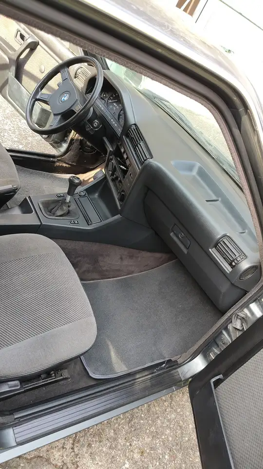 BMW 320i 4p, foto 4