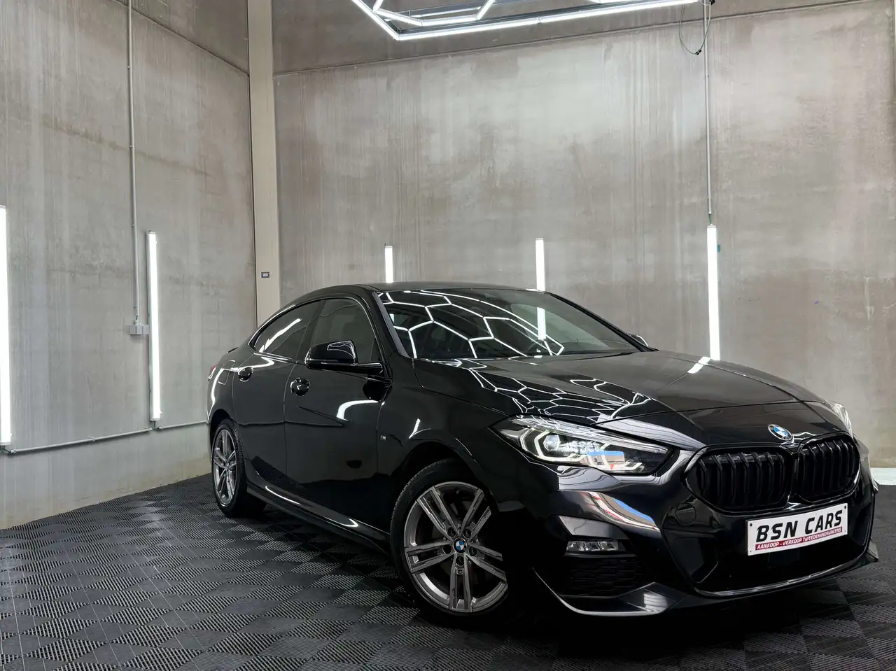 BMW 218