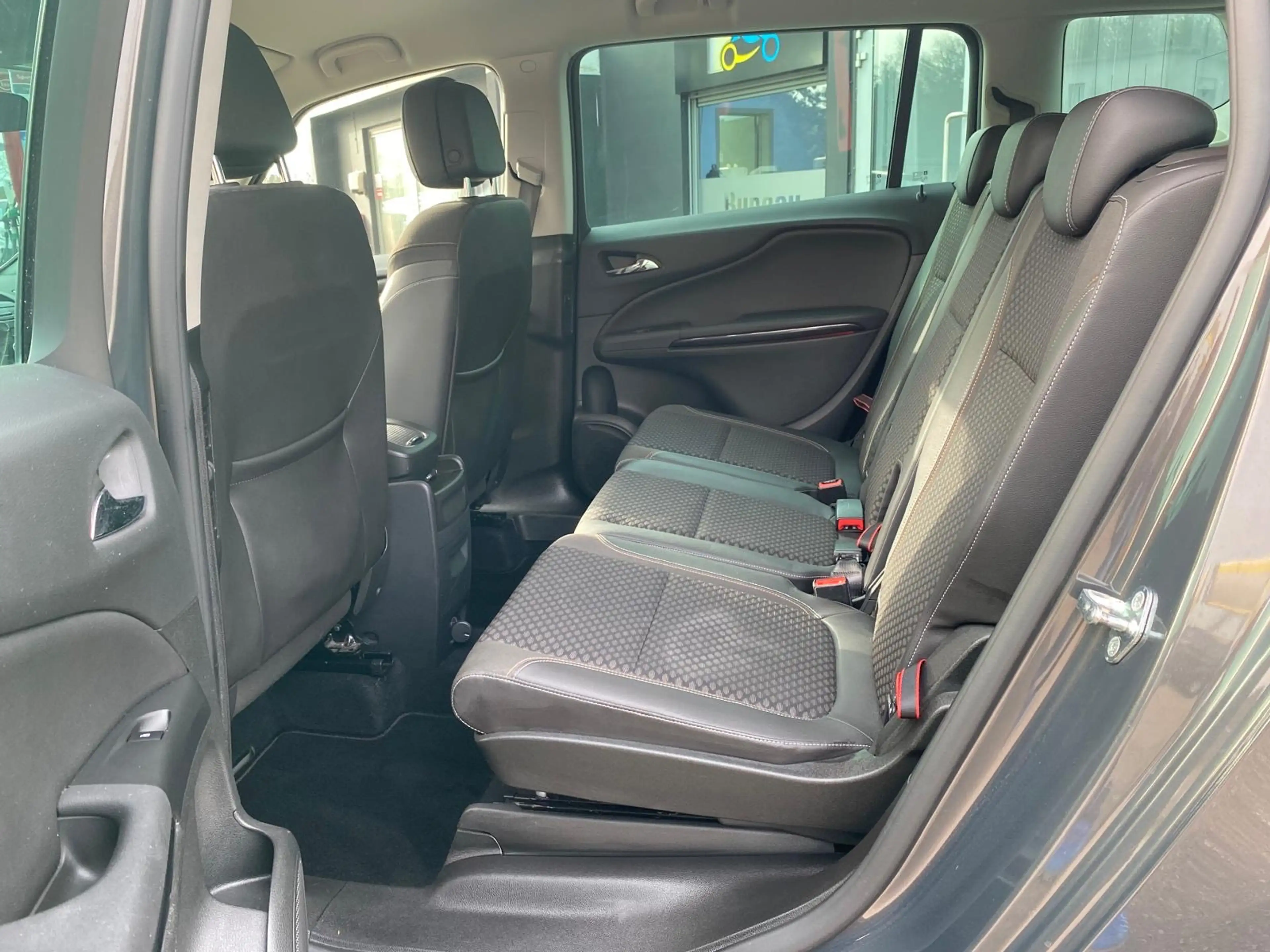 Opel Zafira Tourer 1.6 CDTi ecoFLEX Cosmo Start/Stop Euro 6b 7PL — photo 10