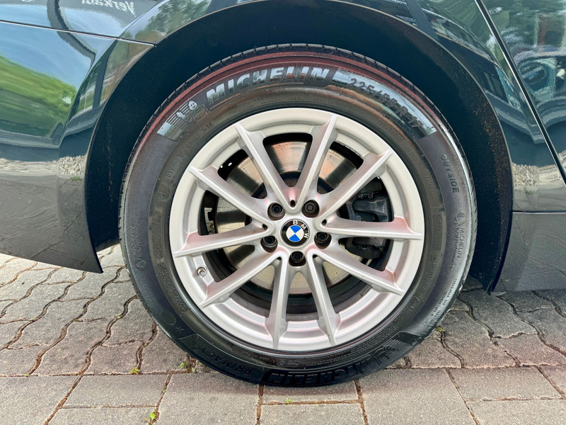 BMW 530 d Touring xDrive*DrivAss*ParkA+*DAB*RFK*AHK* — photo 12