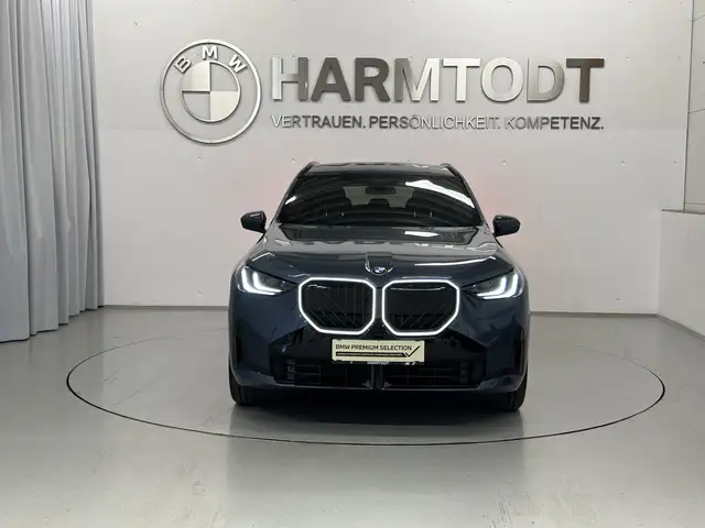 BMW X3 view 6